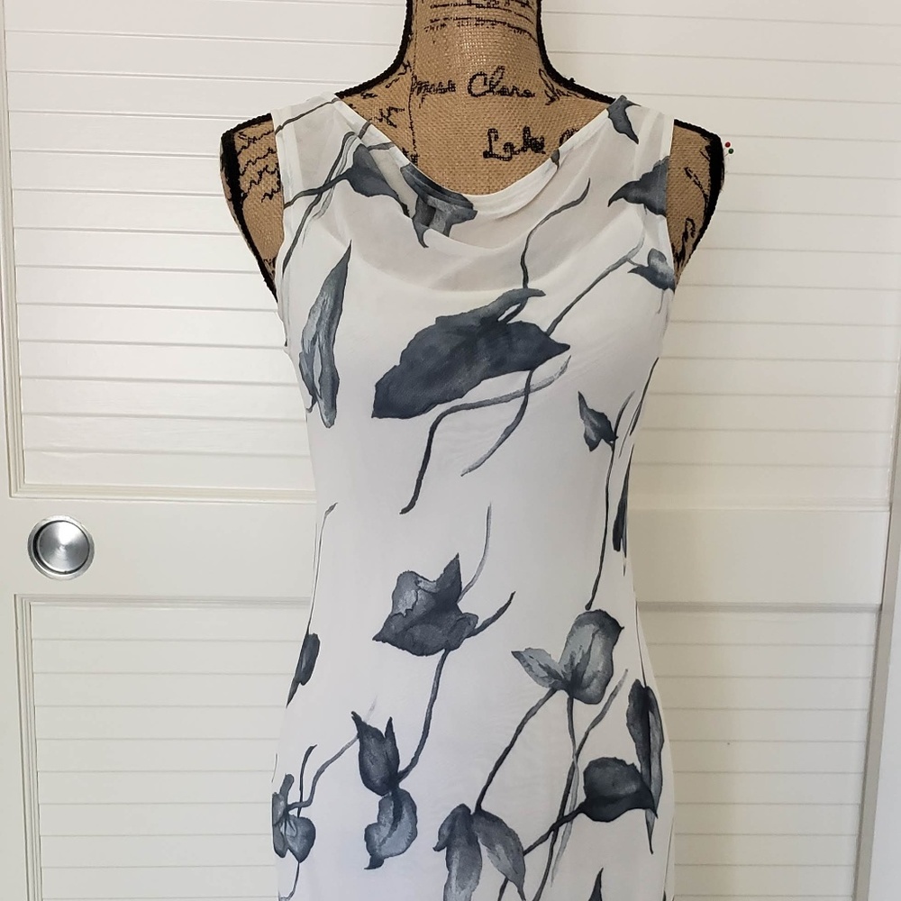 Like New Sleeveless Caroll Dress - Local Pickup Available in Vancouver, WA